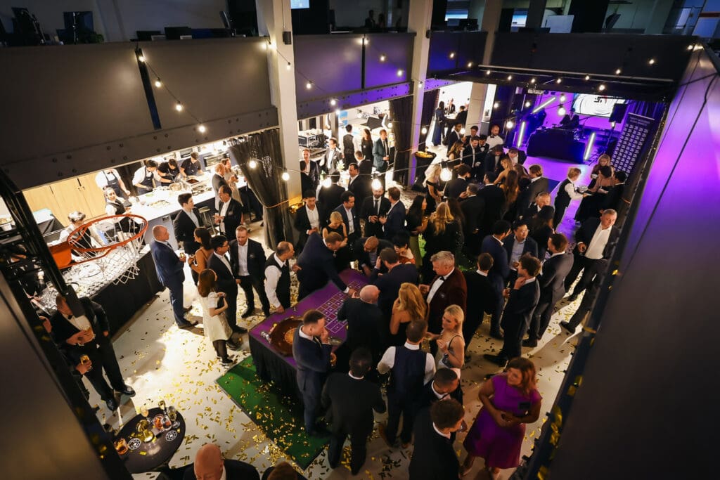 26 Degrees - HQ Opening